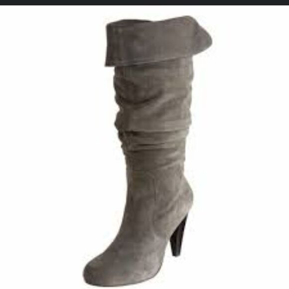 CHARLOTTE RUSSE LONG PLEATED ROUND TOE SOLID KNEE HIGH SLIP-ON BOOT - Picture 2 of 13